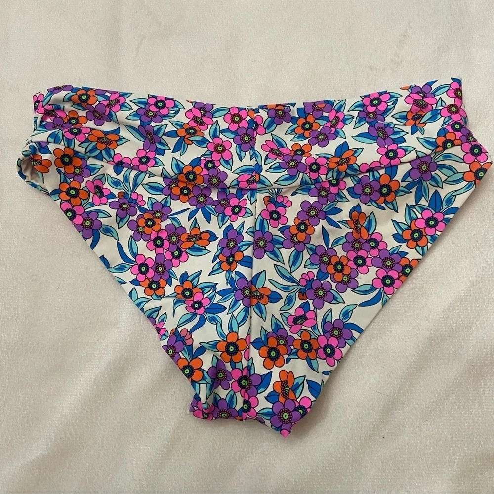 New! Frankie’s Bikinis Nick Bikini bottoms flower farm 1068